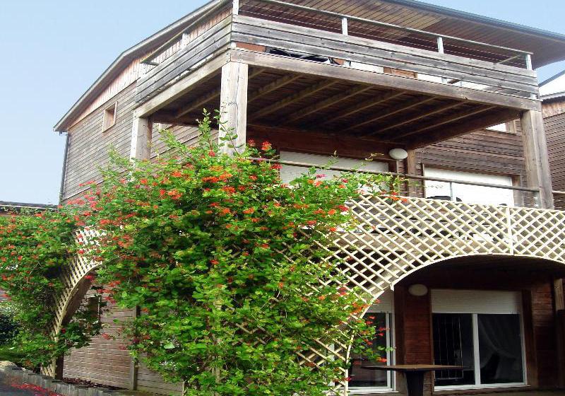 Отель Le Hameau De Montréal