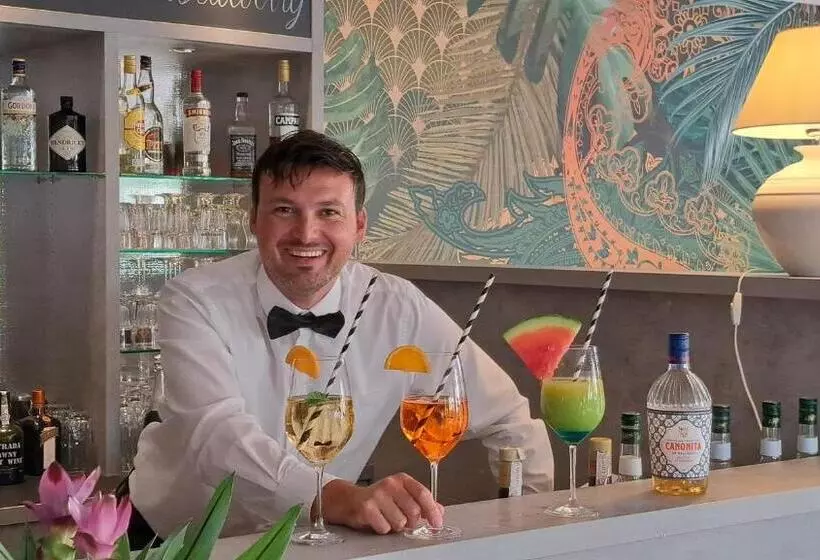 Отель Marschall Duroc