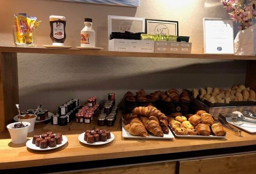 בית מלון כפרי Point France