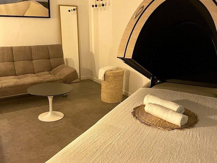 בית מלון כפרי Point France