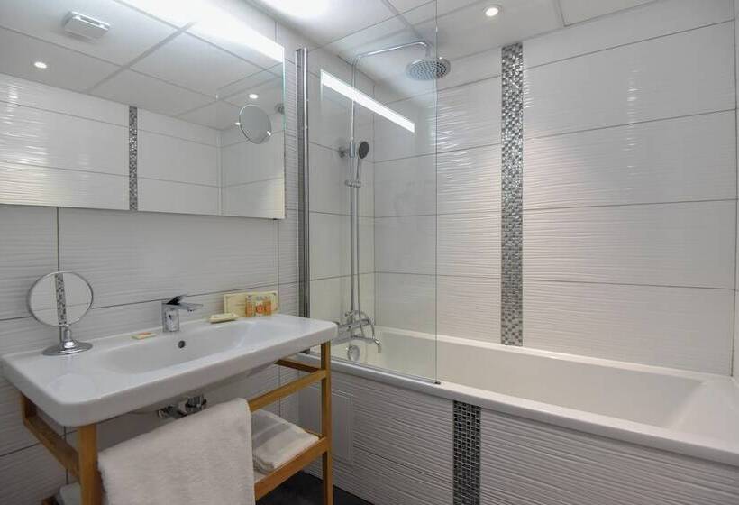 בית מלון כפרי Point France