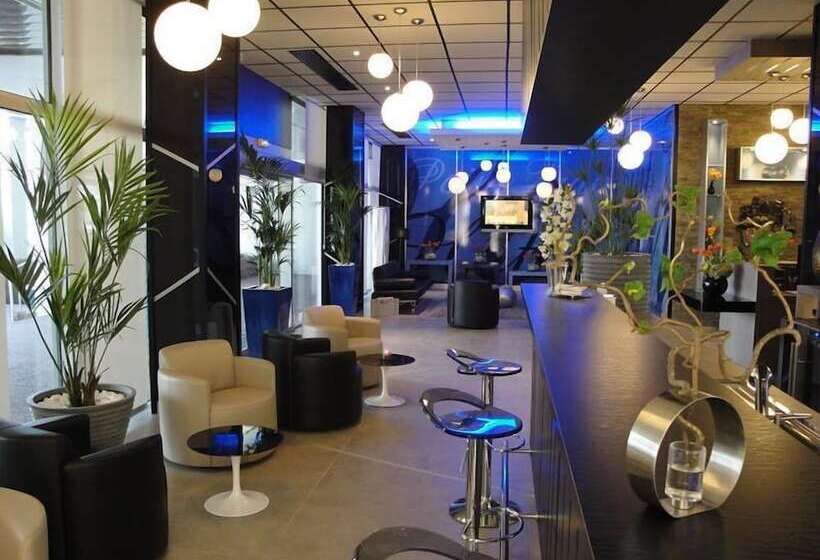 בית מלון כפרי Point France