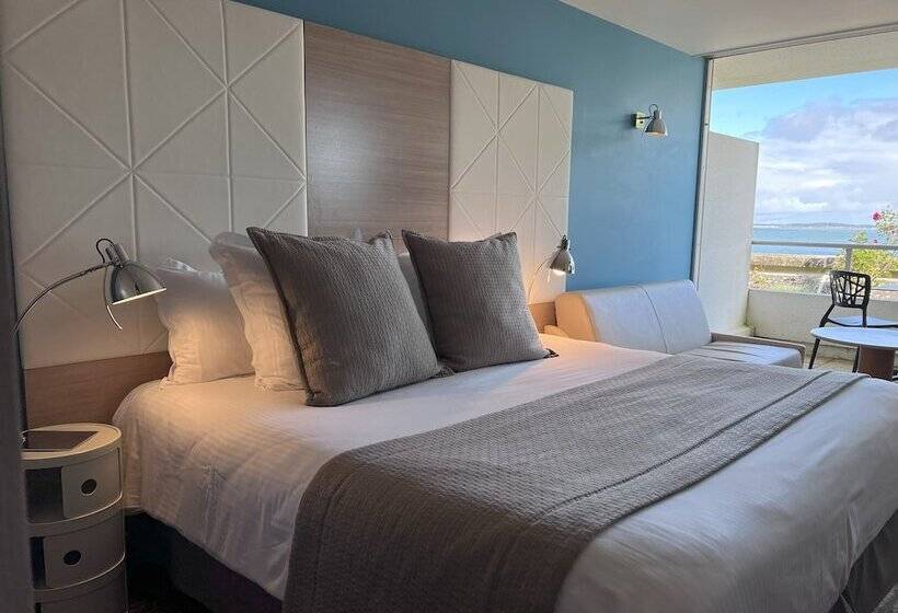 בית מלון כפרי Point France