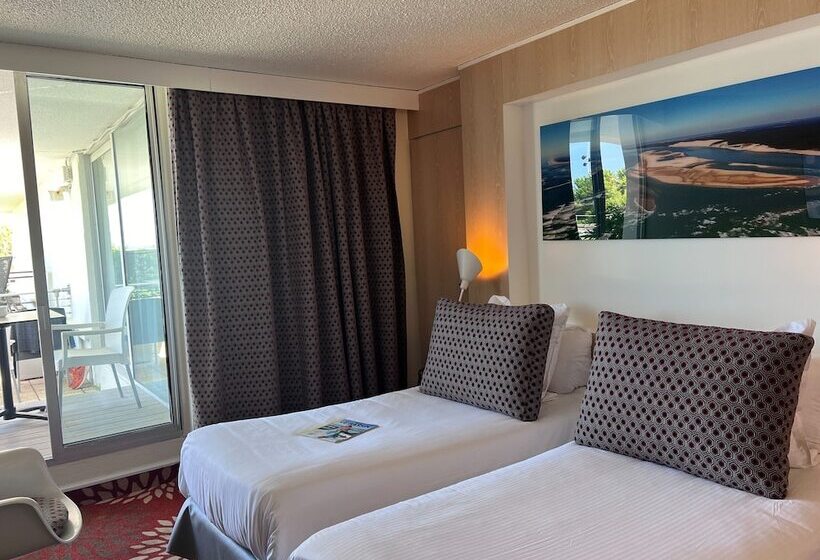 בית מלון כפרי Point France