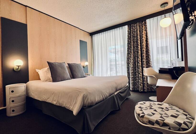 בית מלון כפרי Point France