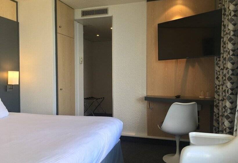 בית מלון כפרי Point France