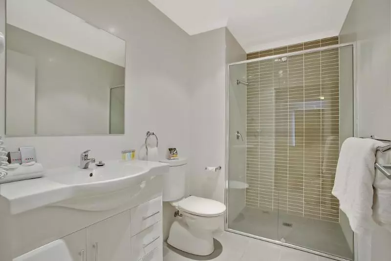 ホテル Quality Suites Pioneer Sands