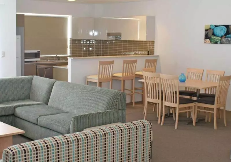 ホテル Quality Suites Pioneer Sands