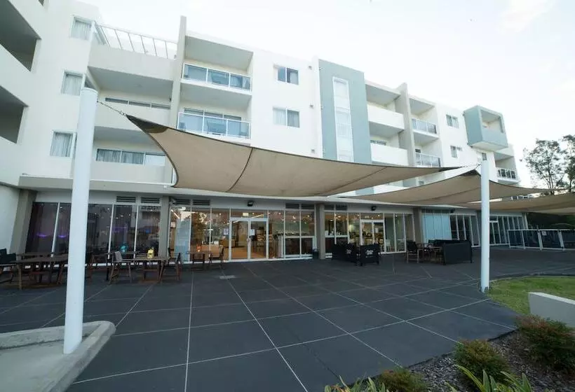 ホテル Quality Suites Pioneer Sands