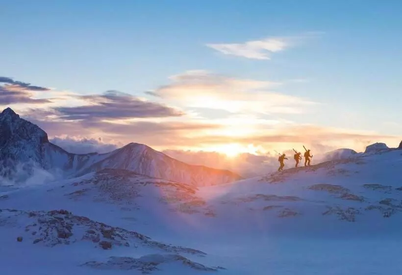 Отель Schloss Elmau Luxury Spa Retreat & Cultural Hideaway