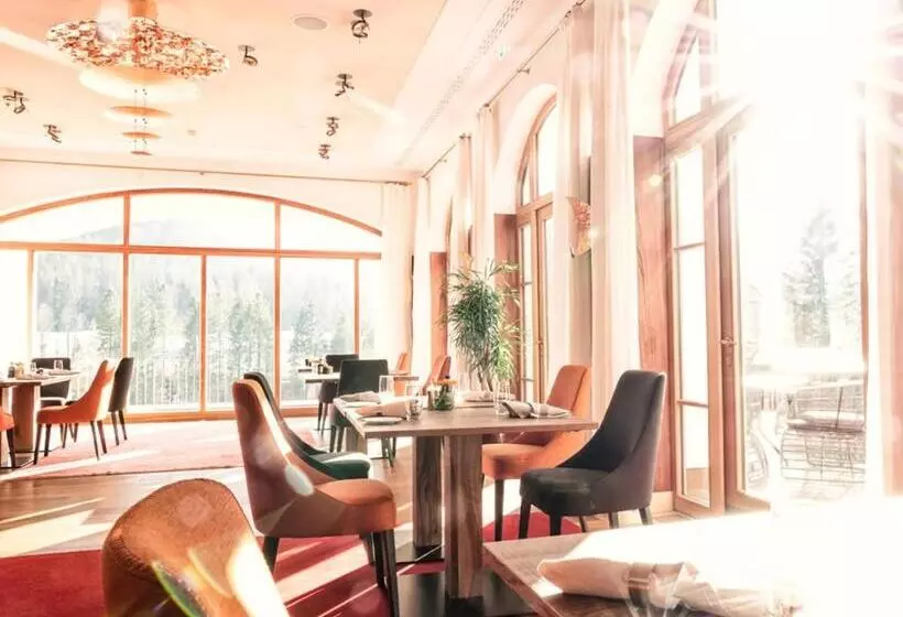 Отель Schloss Elmau Luxury Spa Retreat & Cultural Hideaway