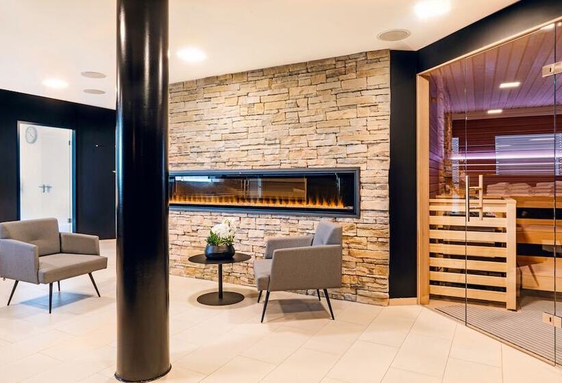 Schlosshotel Hellenstein