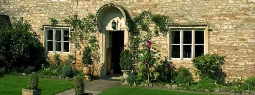 Отель The Old Priory