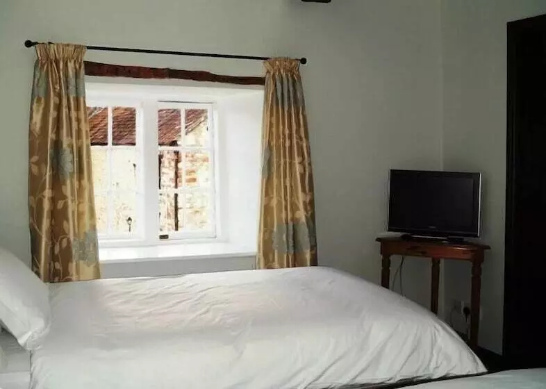 Отель The Old Priory