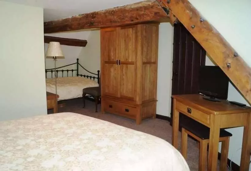 Отель The Old Priory