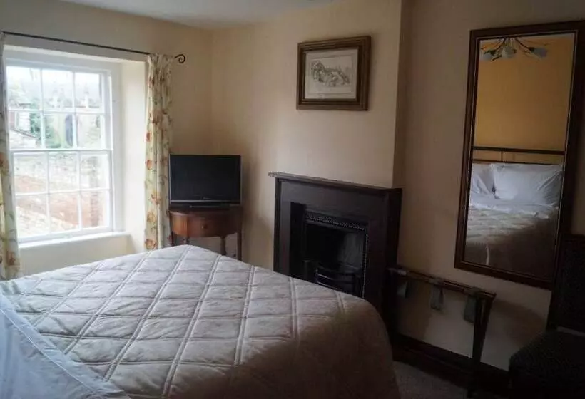 Отель The Old Priory