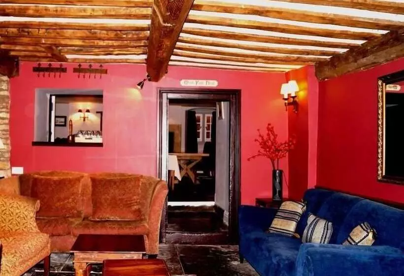 Отель The Old Priory