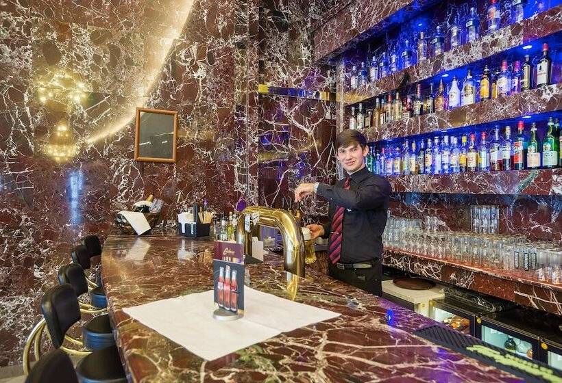 בית מלון כפרי Unique Dortmund Hauptbahnhof