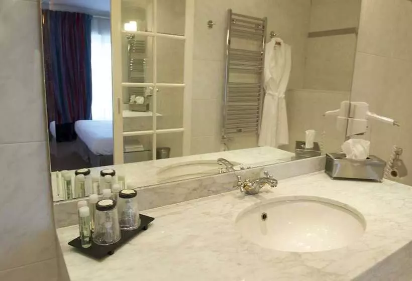 Отель Villa Léopoldine