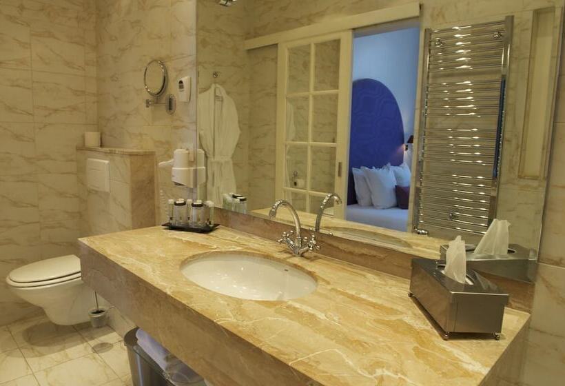 Отель Villa Léopoldine