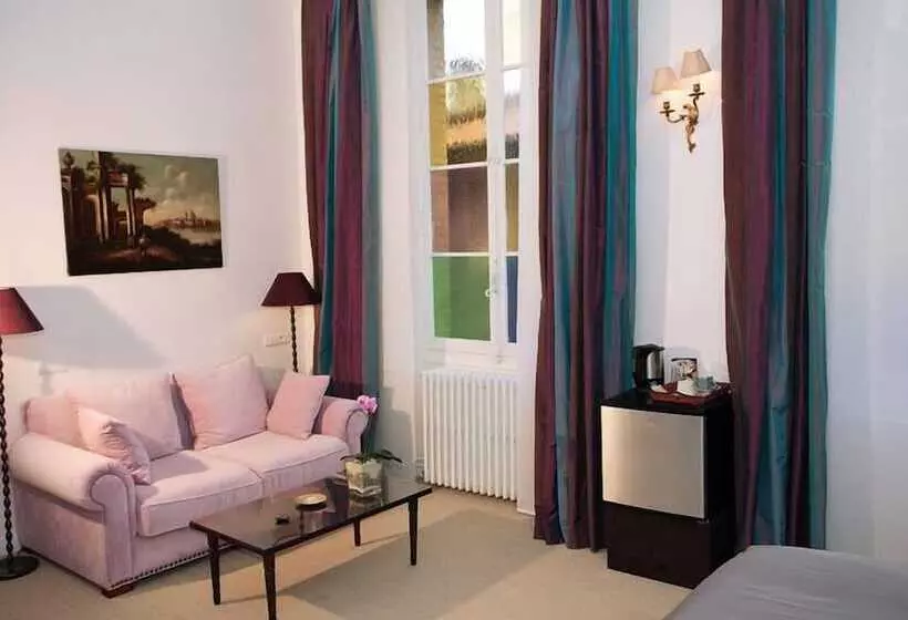 Отель Villa Léopoldine