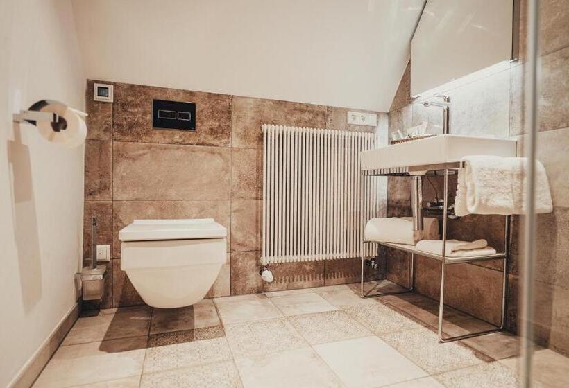 فندق Villa Sorgenfrei & Restaurant Atelier Sanssouci