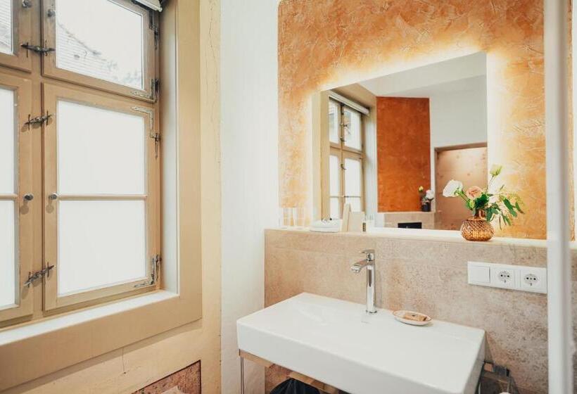 فندق Villa Sorgenfrei & Restaurant Atelier Sanssouci