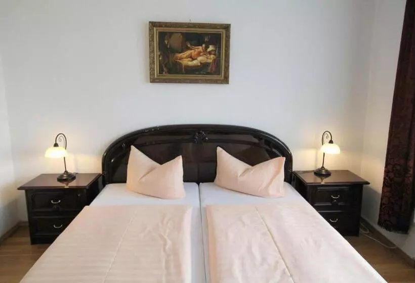 Отель Zu Den Linden