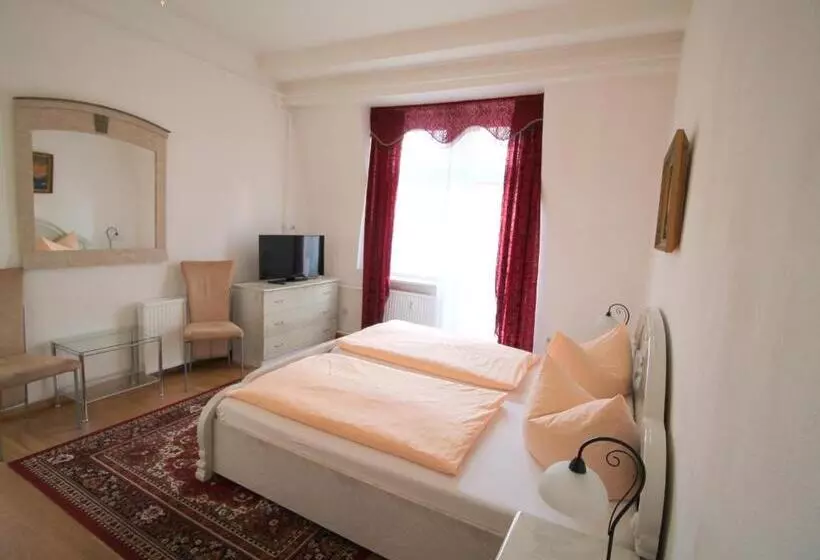 Отель Zu Den Linden