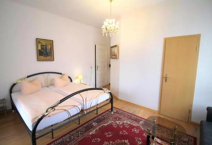 Отель Zu Den Linden