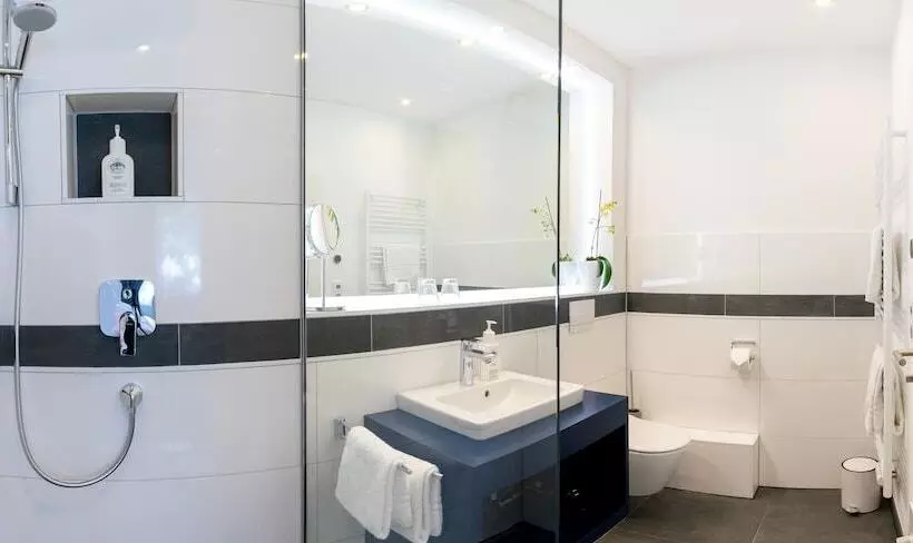 هتل Zum Kuhhirten