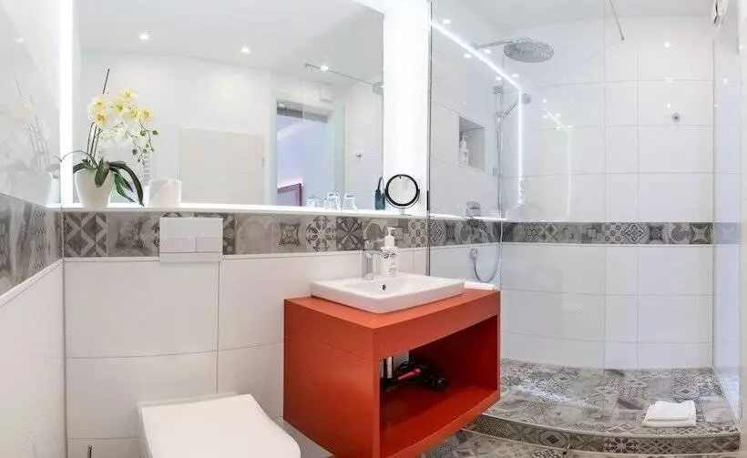 هتل Zum Kuhhirten