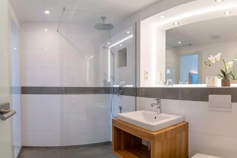 هتل Zum Kuhhirten