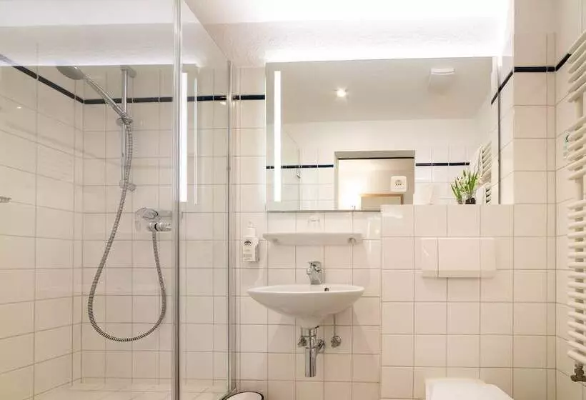 هتل Zum Kuhhirten