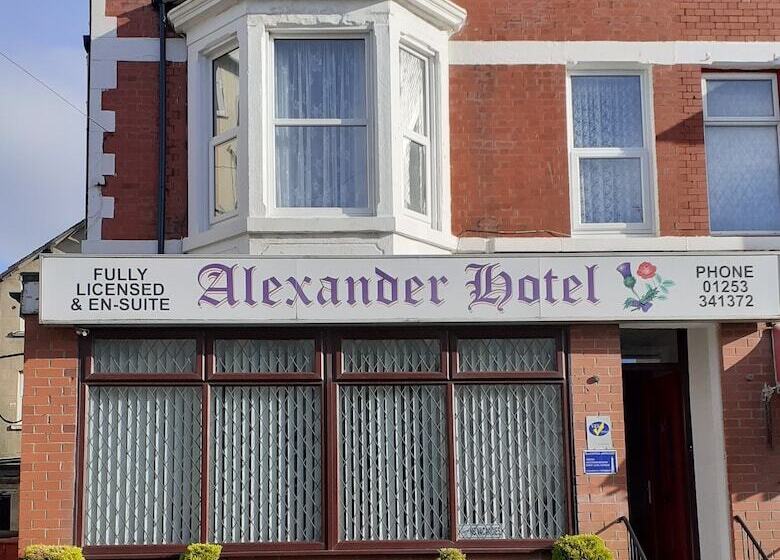 Alexander Hotel Fully Refurbished All Rooms En Suite