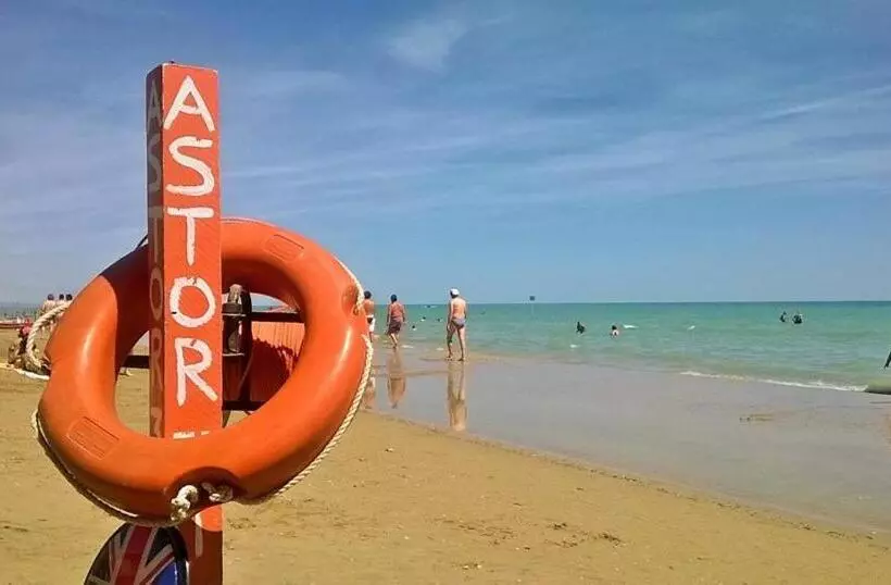 هتل Astor