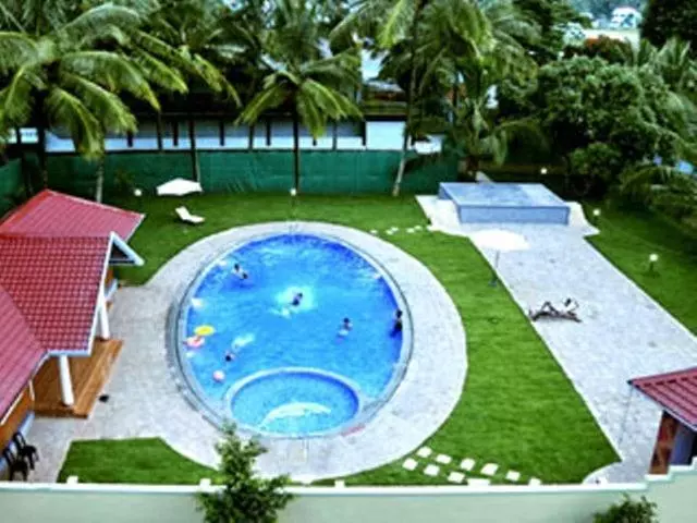 Hotelli Issacs Regency