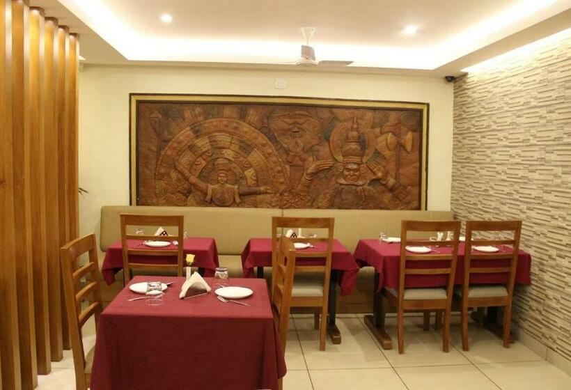 호텔 Issacs Regency