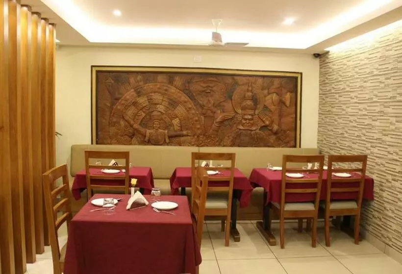 Hotelli Issacs Regency