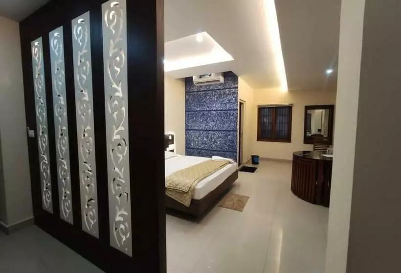 Hotelli Issacs Regency