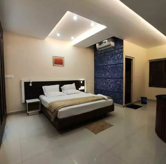 Hotelli Issacs Regency