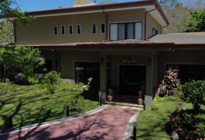 בית מלון כפרי Rancho Haas