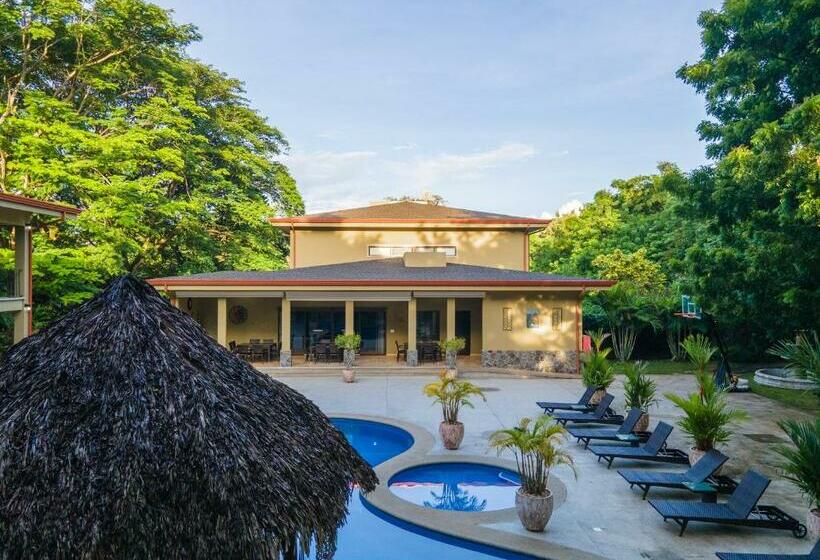 בית מלון כפרי Rancho Haas