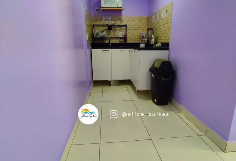 پانسیون Alice Suites