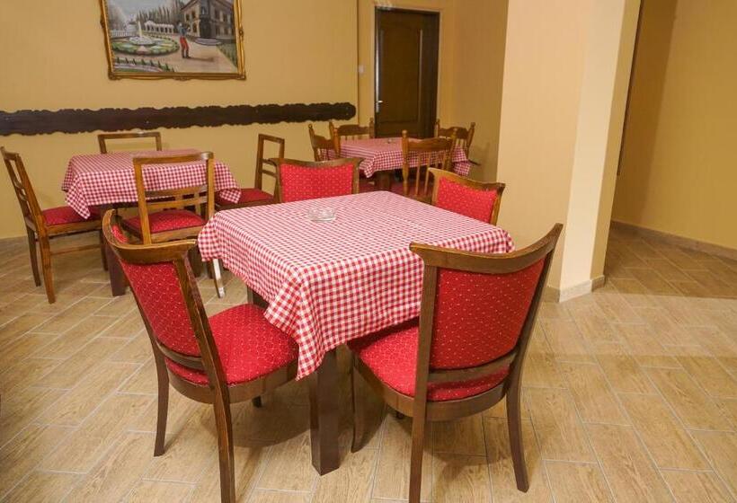 پانسیون Amfora