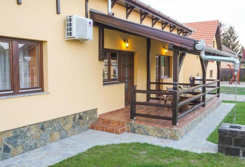 پانسیون Amfora