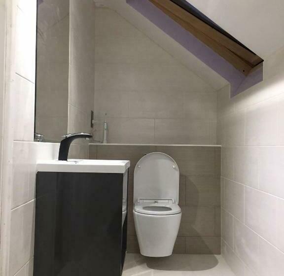 Пансион Private Double Room With New Ensuite Shower Room