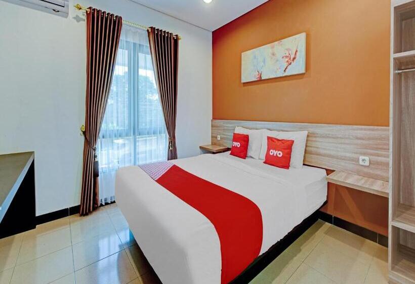 Hotel Capital O 90497 Navaya Guest House