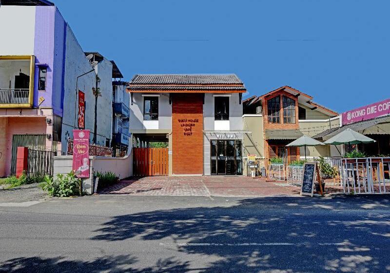 Hotel Capital O 90497 Navaya Guest House