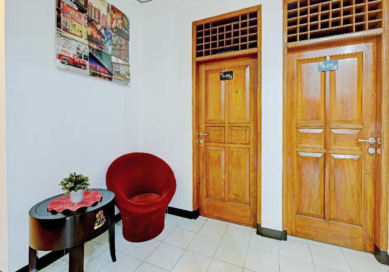 Hotel Capital O 90497 Navaya Guest House